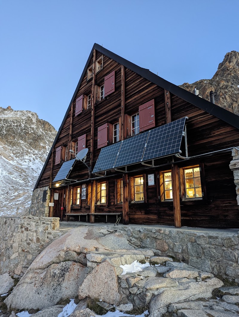 Cabane d 'Orny