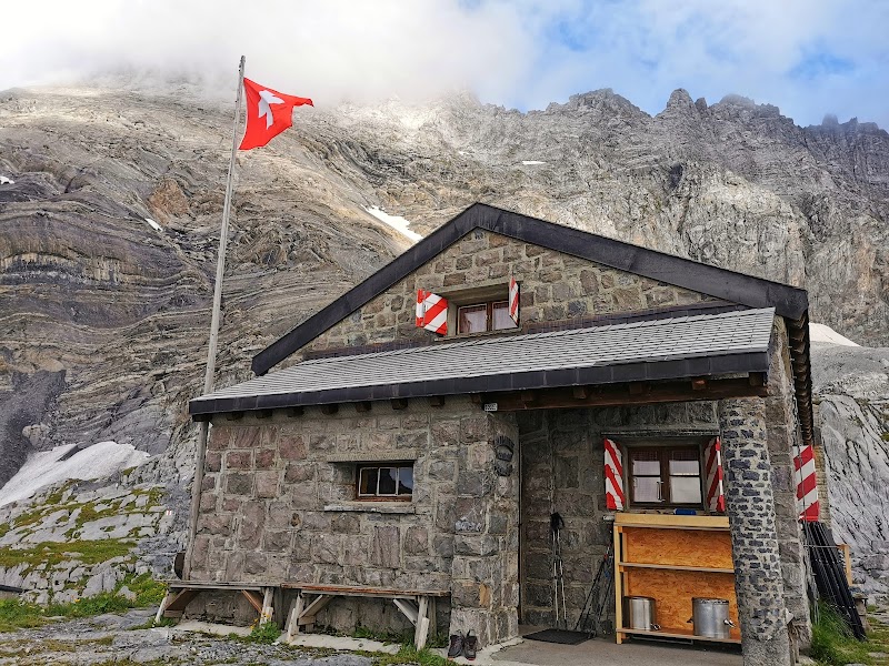 Cabane de Plan Névé