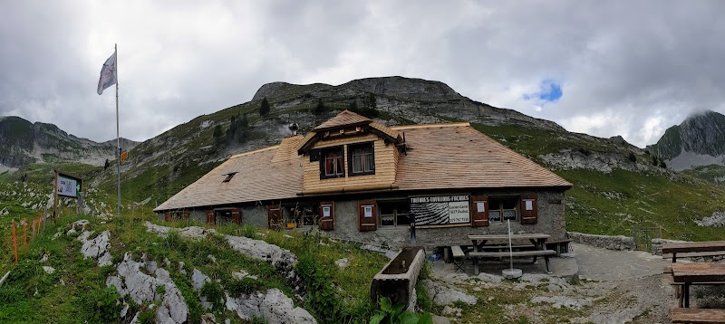 Cabane des Marindes