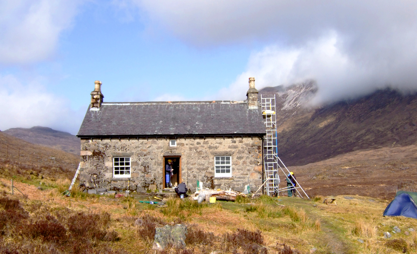 coire-fionnaraich-bothy