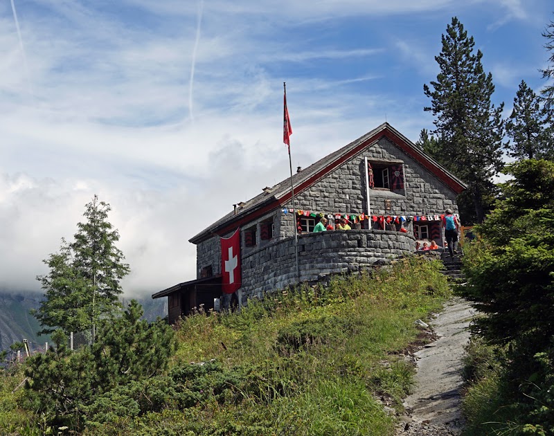 Doldenhornhütte