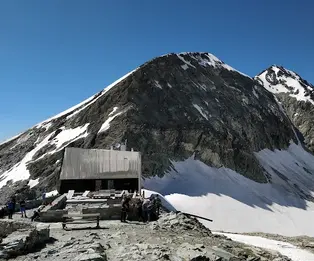 Cabane de Tracuit