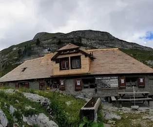 Cabane des Marindes