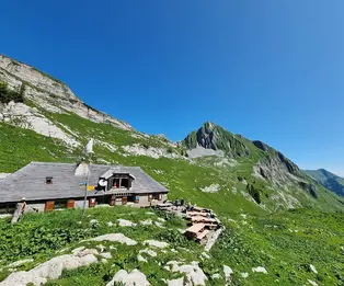 Cabane des Marindes