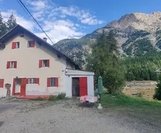Capanna Alp di Luarn