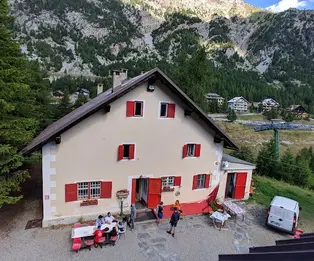 Capanna Alp di Luarn