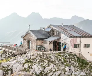 Refuge de la Pointe Percée-Gramusset