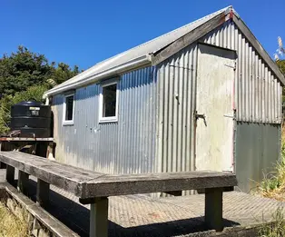 Kauritatahi Hut