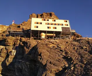 Mönchsjochhütte