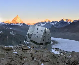 Monte Rosa Hütte (Cabane Bétemps)