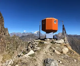 Refuge-bivouac du Dolent  (La Maye)