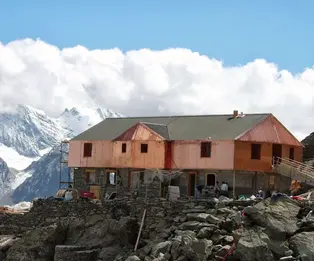 Refuge degli Angeli (Ex Scavarda)