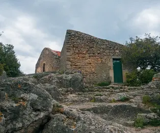 Refuge du rocher des vierges