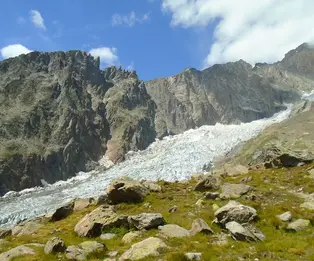 Refuge Monzino