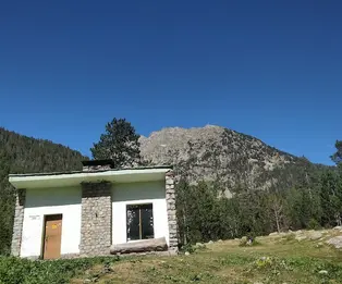 Refugio de Coronas / Pescadores