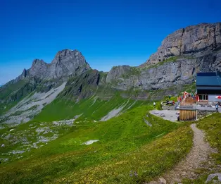 Rugghubelhütte