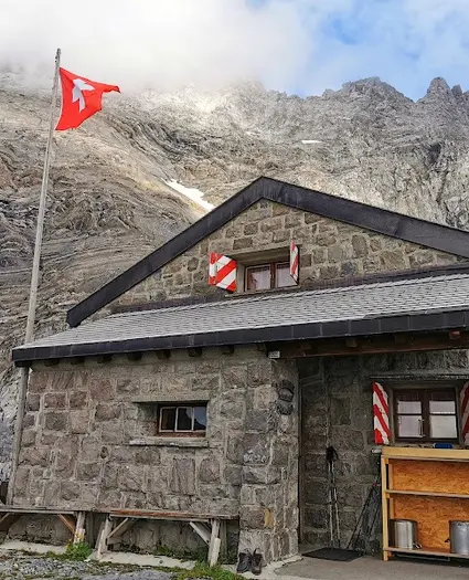 Cabane de Plan Névé