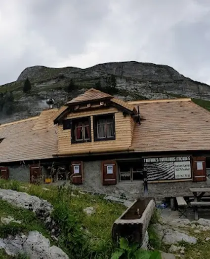 Cabane des Marindes