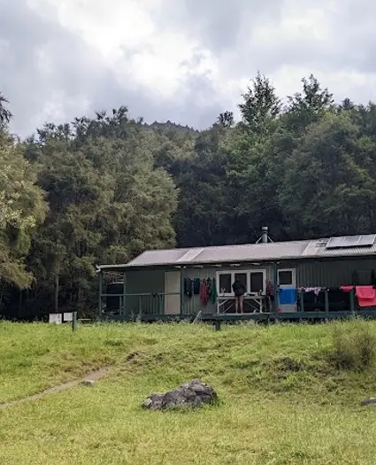 Te Puia Hut (Lodge)