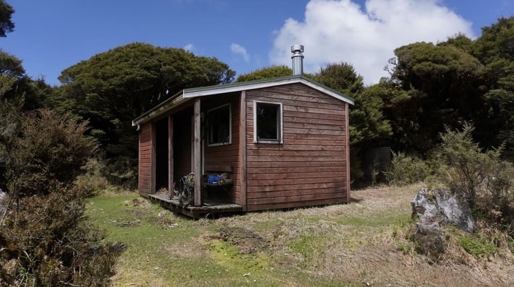 Manuoha Hut