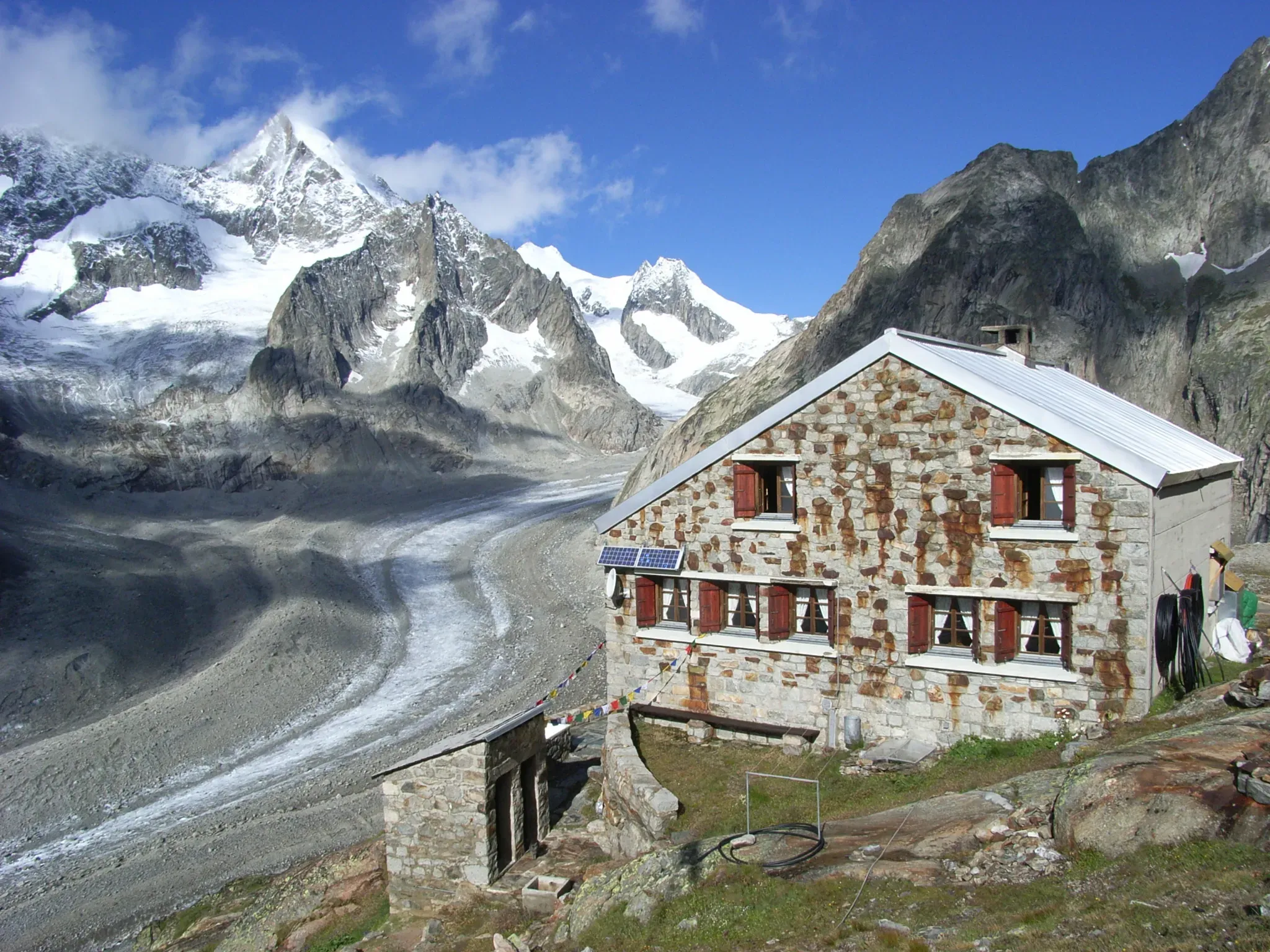 Oberaletschhütte