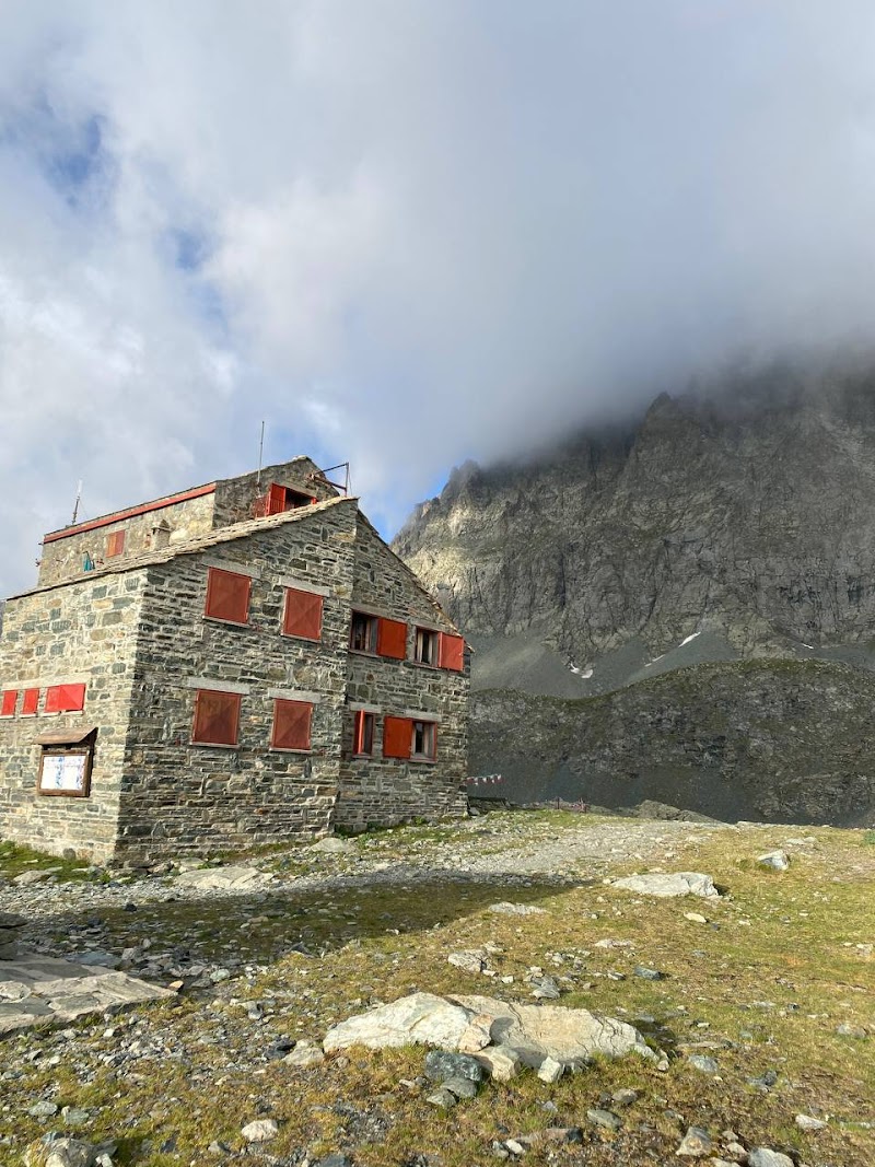 Refuge Quintino Sella (Viso)