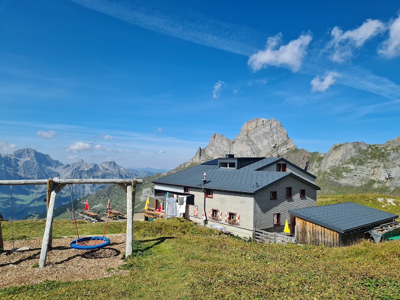 Rugghubelhütte